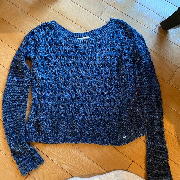 Long sleeve tops 15$/ item. - Picture 7 of 11